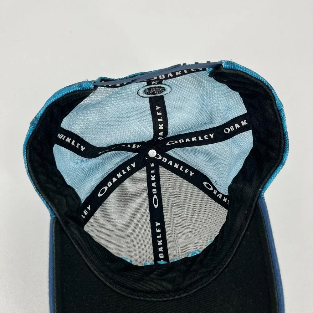 Oakley mens snapback